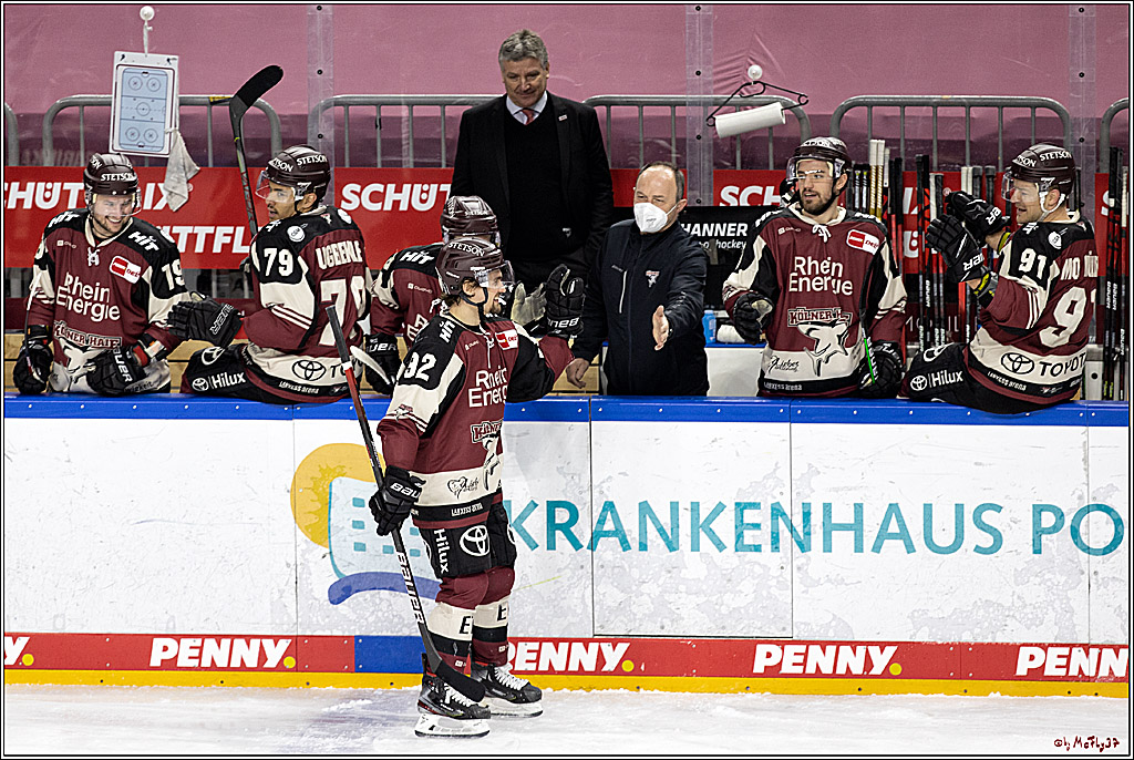PENNY DEL;  Koelner Haie - Straubing Tigers; Koeln, 14.04.2021